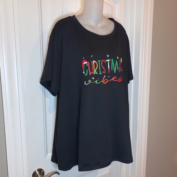 Plus Size Black Tee says “Christmas Vibes” NWT - Picture 2 of 4